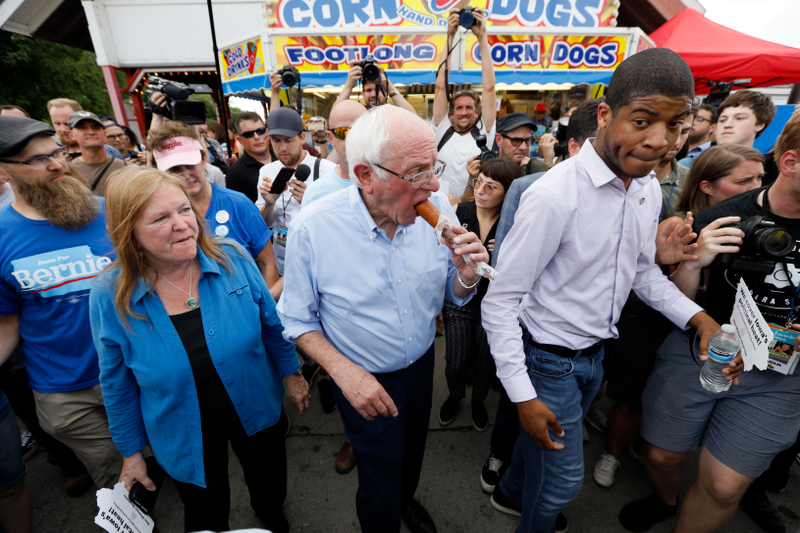 Illustration for article titled The Agony and the Ecstasy of Presidential Candidates Going Hard at the Iowa State Fair